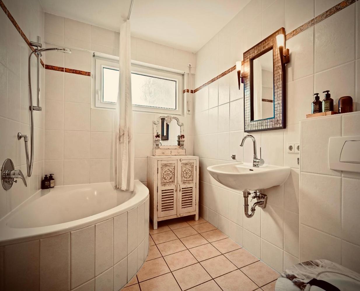 קרסברון אם בודנזי Ferienwohnung Louise 50 M Zum See מראה חיצוני תמונה